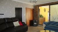 Lounges - 24 square meters of property in Ennerdale