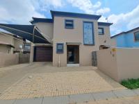 3 Bedroom 2 Bathroom Simplex for Sale for sale in Jordaanpark