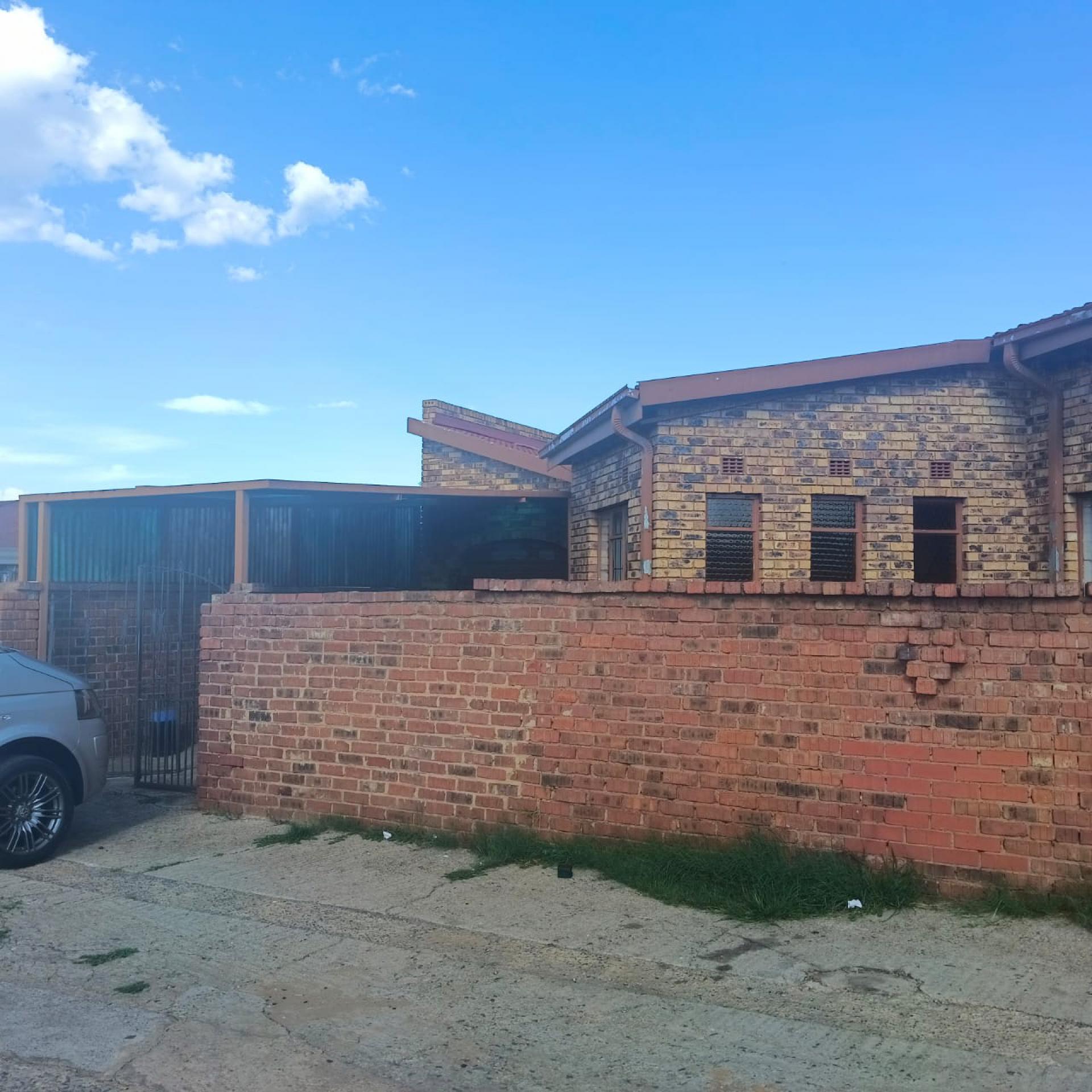  of property in Diepkloof