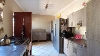 Kitchen - 19 square meters of property in Wilropark