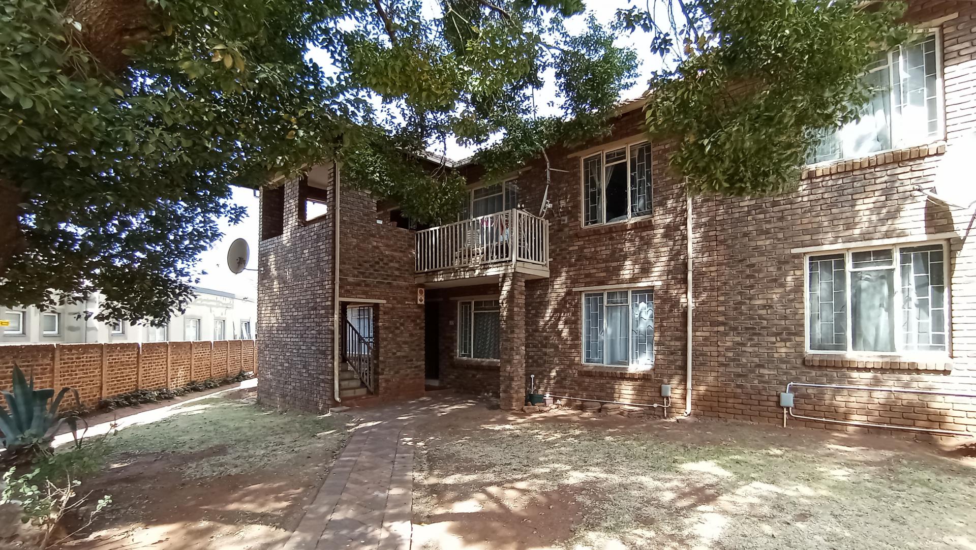 Front View of property in Highveld