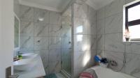 Main Bathroom - 10 square meters of property in Amandasig