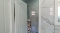 Main Bathroom - 10 square meters of property in Amandasig