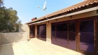 Balcony - 25 square meters of property in Menlo Park