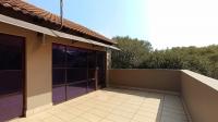 Balcony - 25 square meters of property in Menlo Park