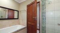 Bathroom 1 - 6 square meters of property in Menlo Park