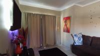 Lounges - 14 square meters of property in Brakpan