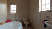 Bathroom 1 - 8 square meters of property in Amberfield