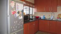 Kitchen - 14 square meters of property in Helderkruin