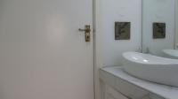 Guest Toilet - 2 square meters of property in Strathavon