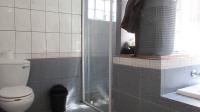 Bathroom 3+ - 14 square meters of property in Ferndale - JHB