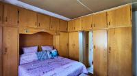 Main Bedroom - 17 square meters of property in Spruitview