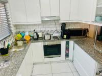 Kitchen of property in Lincoln Meade