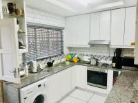 Kitchen of property in Lincoln Meade