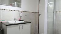 Main Bathroom - 7 square meters of property in North Riding A.H.