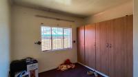 Bed Room 1 - 17 square meters of property in Vanderbijlpark