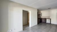 Lounges - 16 square meters of property in Benoni