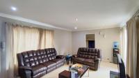 Lounges - 41 square meters of property in Buurendal 