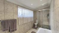 Main Bathroom - 9 square meters of property in Buurendal 