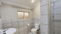 Bathroom 2 - 6 square meters of property in Buurendal 