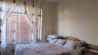 Bed Room 1 - 11 square meters of property in Lenasia South