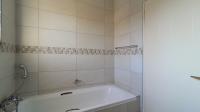 Bathroom 1 - 5 square meters of property in Northgate (JHB)