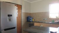 Kitchen - 8 square meters of property in Olifantsvlei 327-Iq