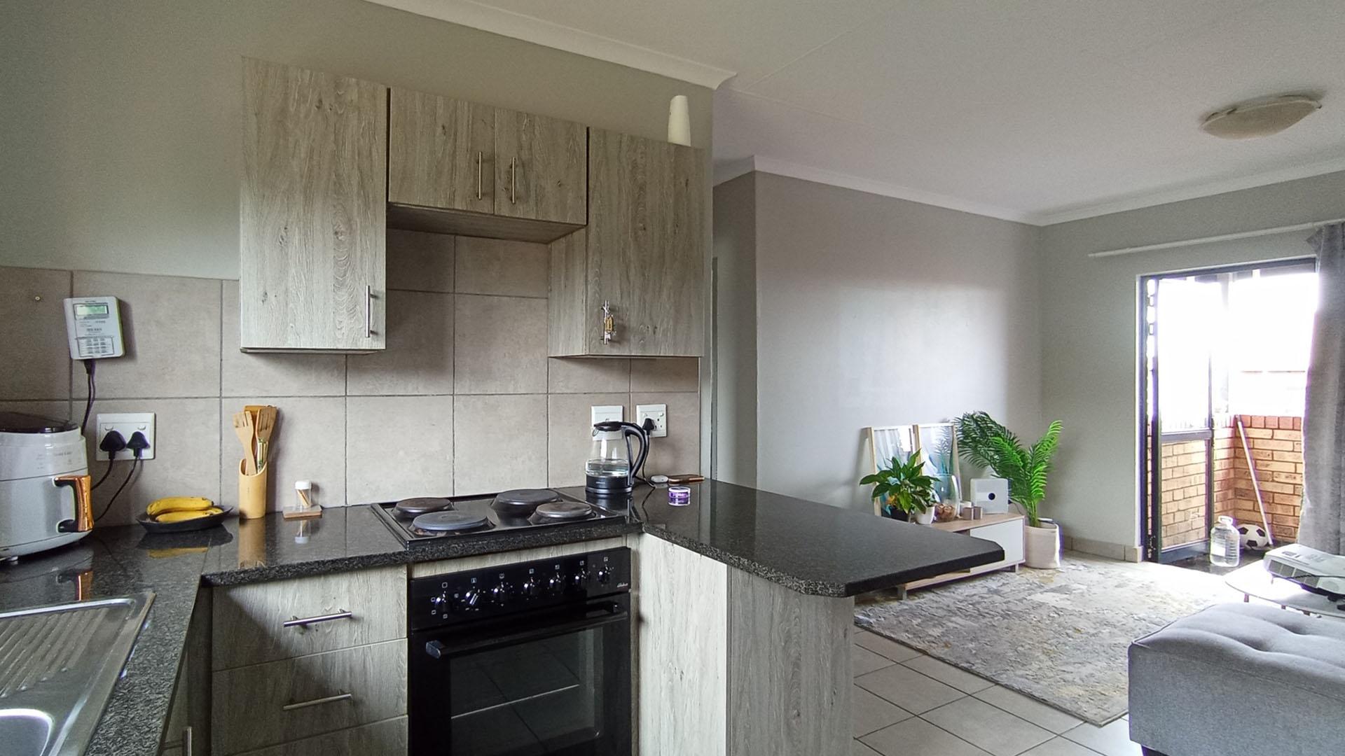 Kitchen - 6 square meters of property in La Montagne