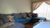 Lounges - 21 square meters of property in Westonaria