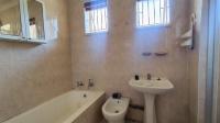 Bathroom 1 - 6 square meters of property in New Redruth