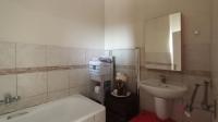 Bathroom 1 - 6 square meters of property in Dorandia