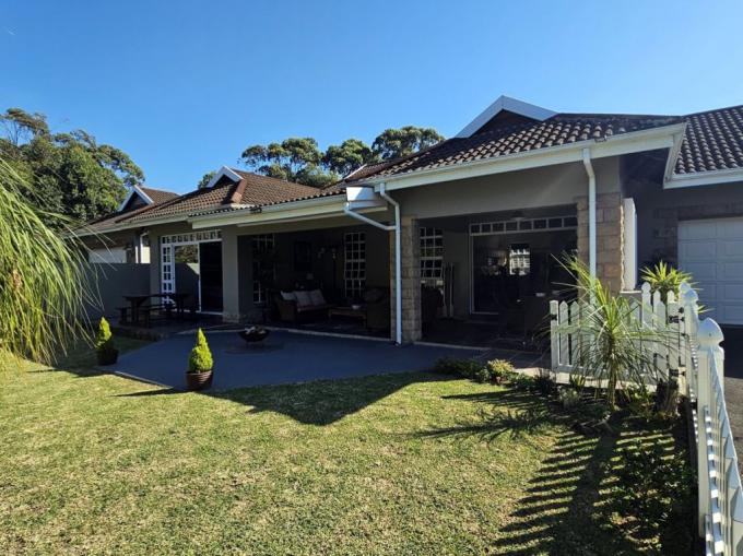 3 Bedroom Simplex for Sale For Sale in Shelly Beach - MR641935