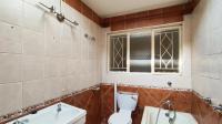 Bathroom 3+ - 18 square meters of property in Verwoerdpark