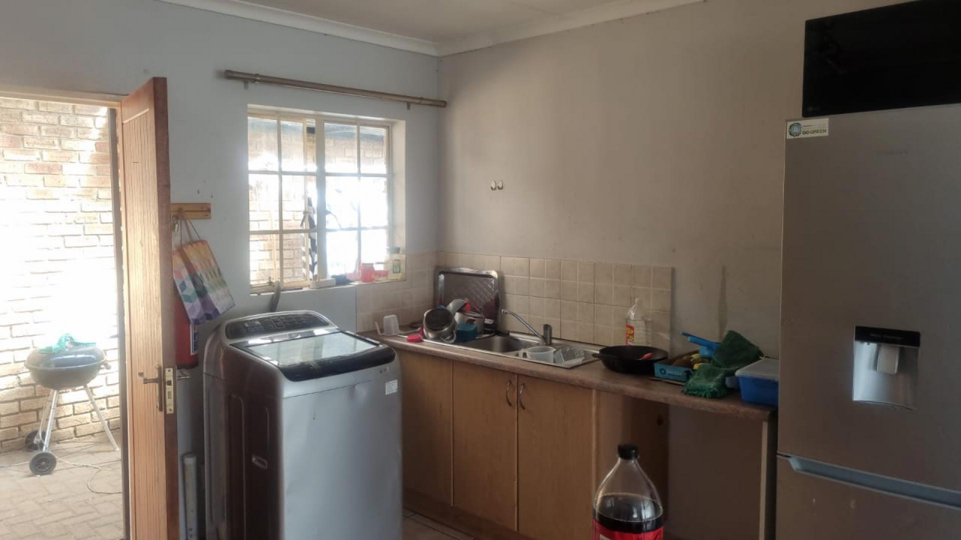 Kitchen of property in Kosmosdal