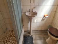 Main Bathroom of property in Rowallan Park