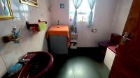 Bathroom 1 - 8 square meters of property in Belhar