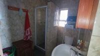 Main Bathroom - 6 square meters of property in Belhar