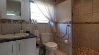 Bathroom 1 - 9 square meters of property in Olivedale