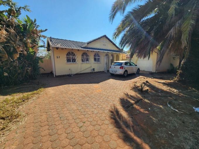 3 Bedroom House for Sale For Sale in Lenasia South - MR642428