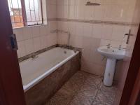 Main Bathroom of property in Vosloorus