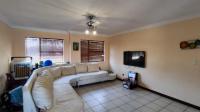 Lounges - 17 square meters of property in Boksburg