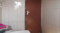 Bathroom 1 - 5 square meters of property in Glen Ridge (Gauteng - West)