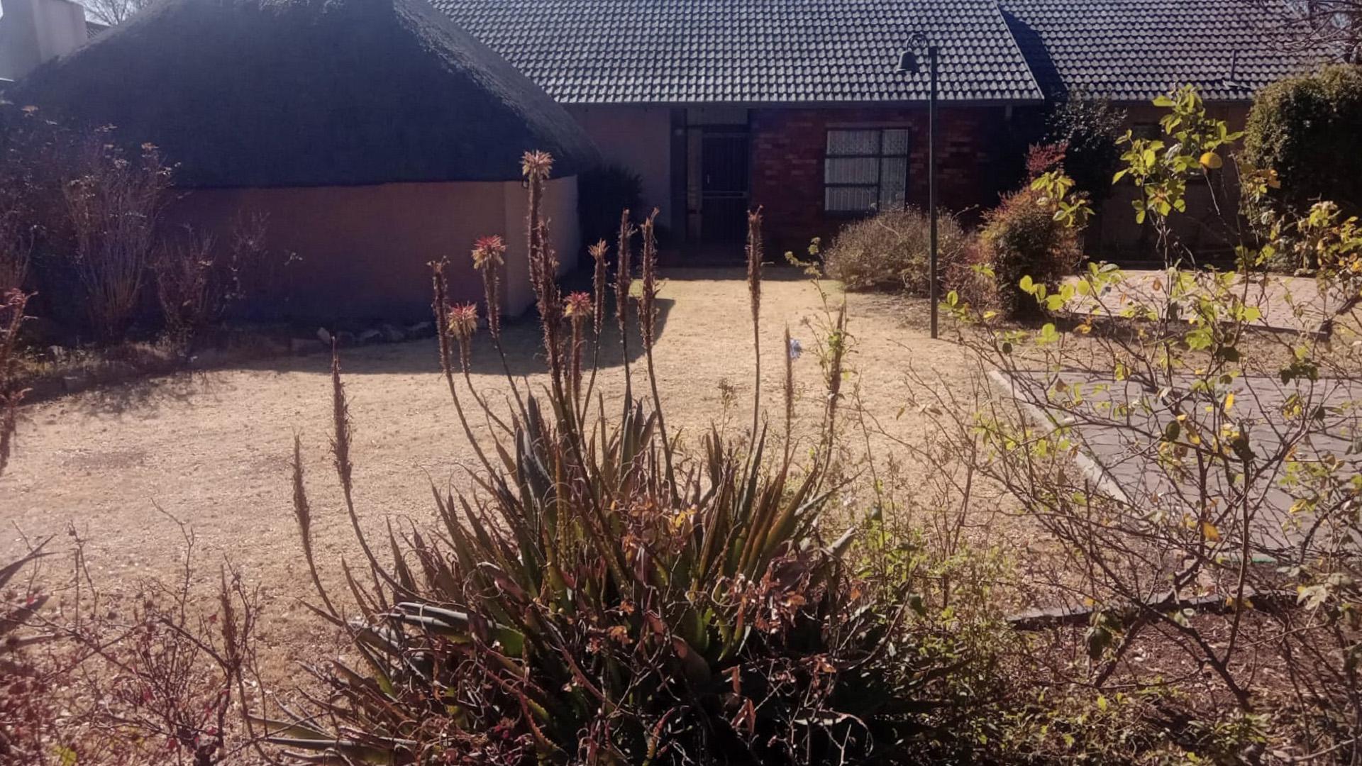 Front View of property in Secunda