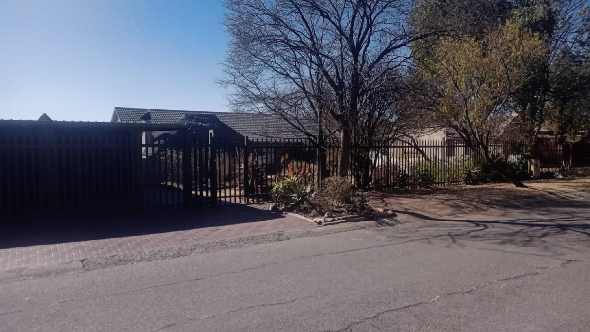 Front View of property in Secunda