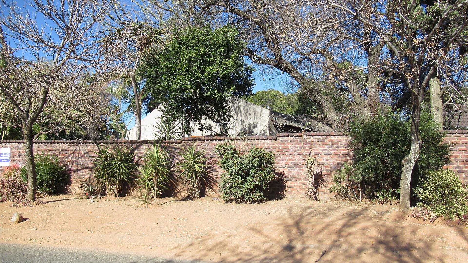 Front View of property in Randpark Ridge