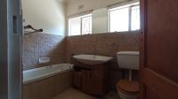 Bathroom 1 - 6 square meters of property in Randpark Ridge