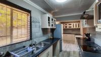 Kitchen - 19 square meters of property in Brakpan