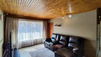 Lounges - 23 square meters of property in Brakpan