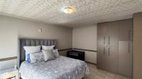 Main Bedroom - 22 square meters of property in Brakpan