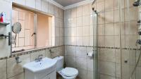 Main Bathroom - 6 square meters of property in Brakpan